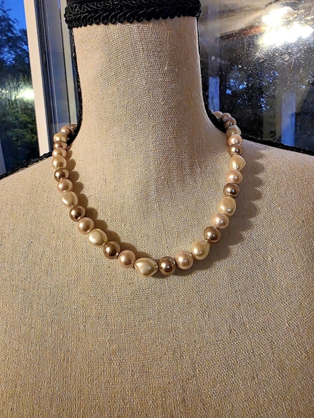 Vintage Graduated Pearl Necklace - Champagne & Peach Tones